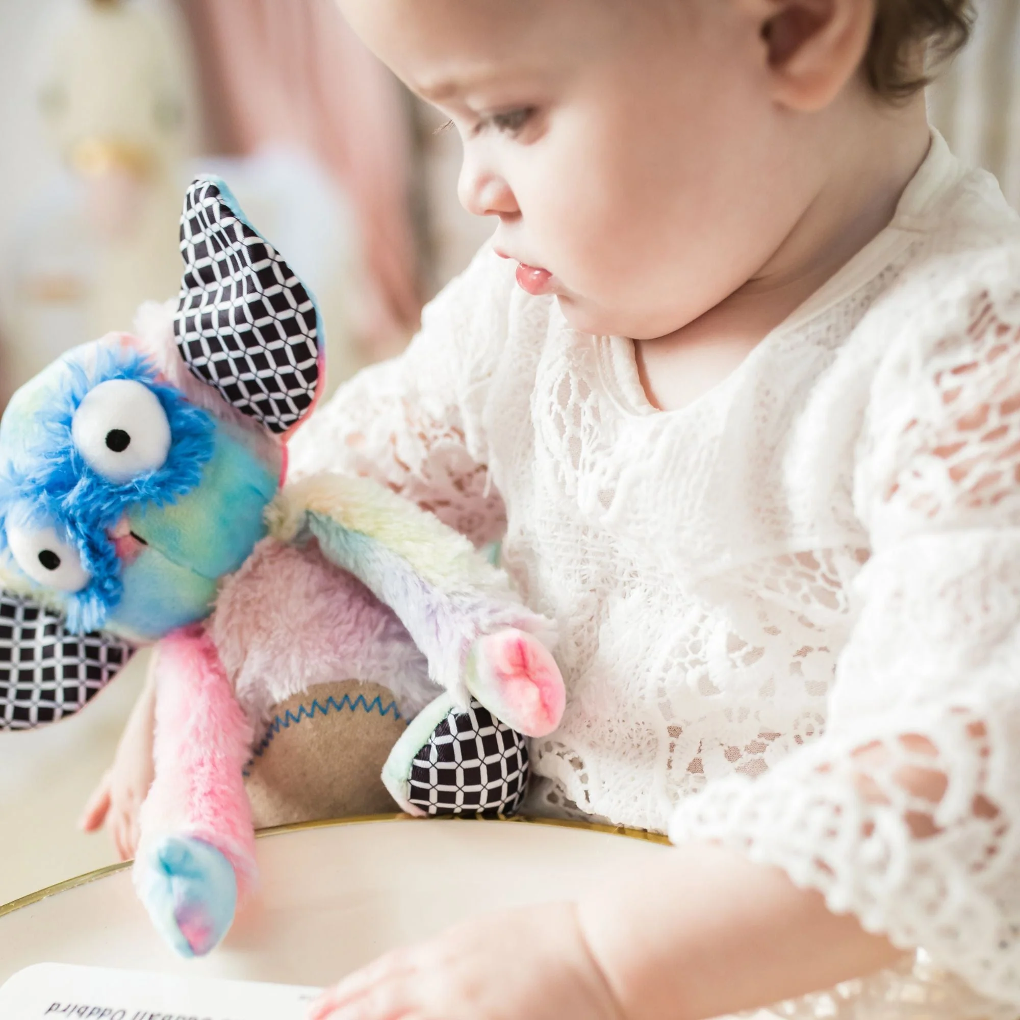 Rainbow Wobby Inklings & Infant Novel Gift Set - Image 8