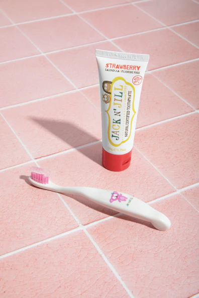 Jack N' Jill Natural Certified Toothpaste Strawberry - Image 3